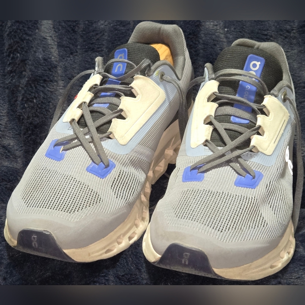 On Running Cloudstratus Men's Sz 10.5 Fossil Midnight Running Shoes